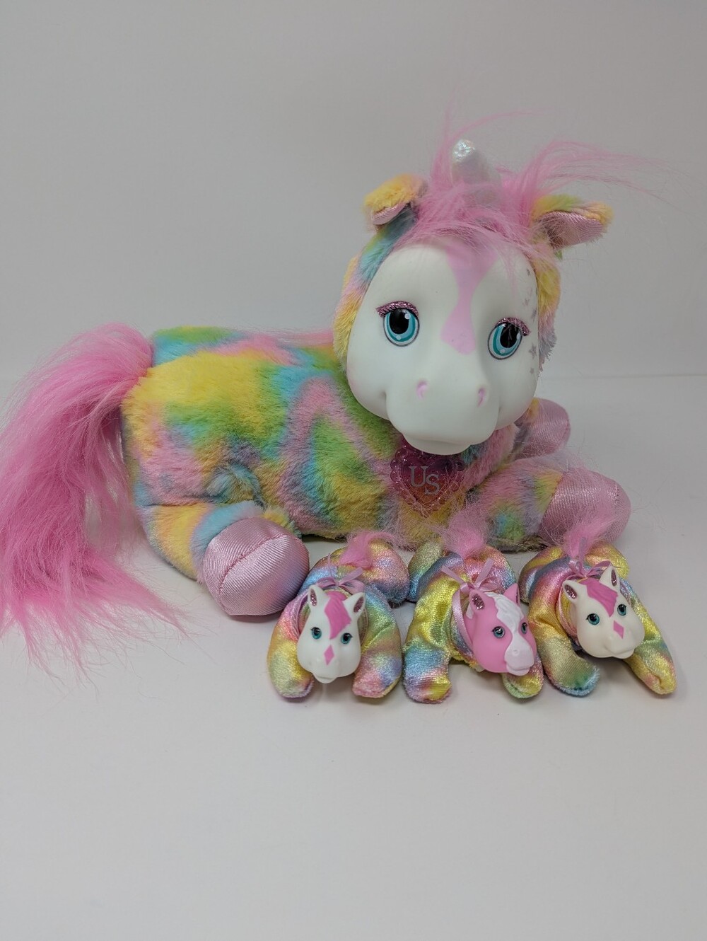 Unicorn Surprise Skyla Plush with 3 Babies Pastel Rainbow Pink